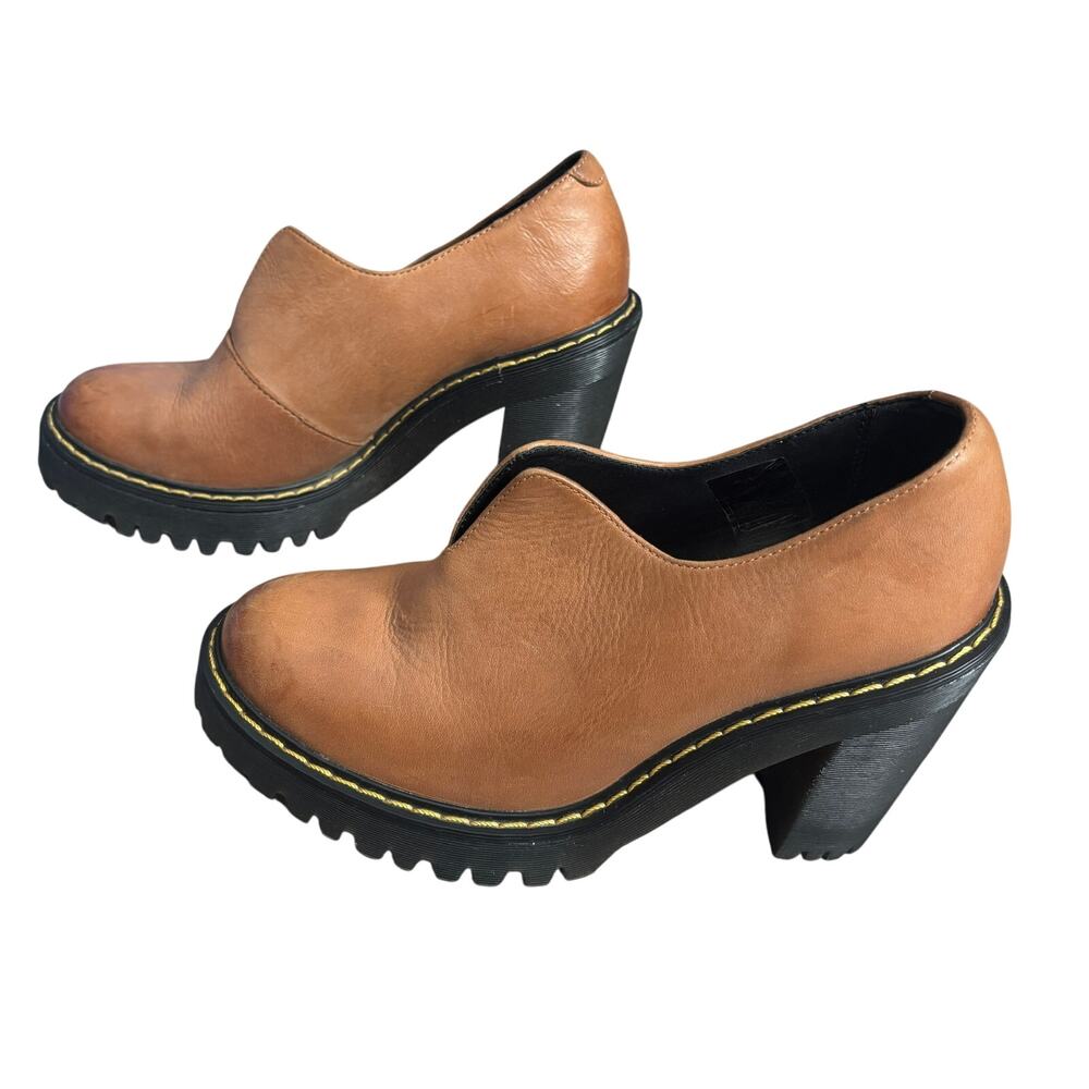 Dr. Martens Cordelia Tan Brown Leather Gusset Slip On Shoe- Sz 6